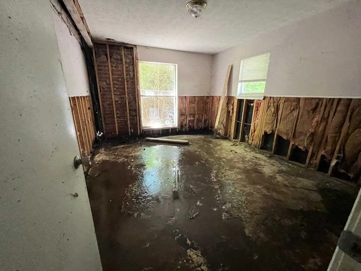 Water Damage Restoration services in Dowagiac, MI